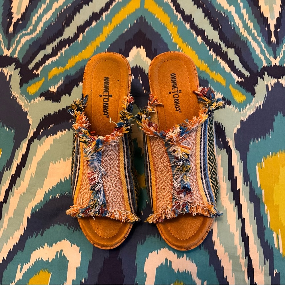 Minnetonka Aztec Wedges